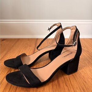 Merona Black Suede Low Block Heel Ankle Strap Sandals Size 7 Classic Heels